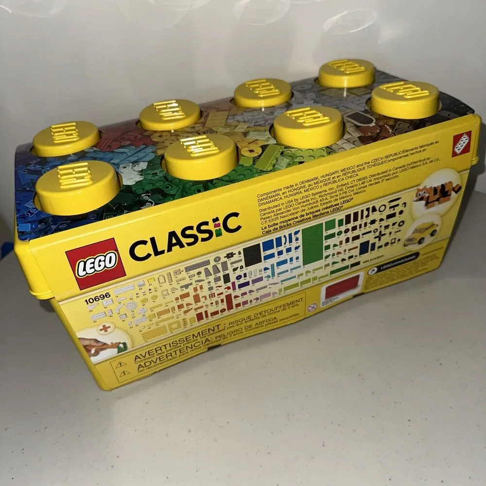 LEGO CLASSIC: Lego Medium Creative Brick Box (10696) BRAND NEW! SEALED!